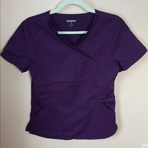 SCRUBSTAR 3-Pocket Scrub Top Short Sleeve Eggplant Purple XS
